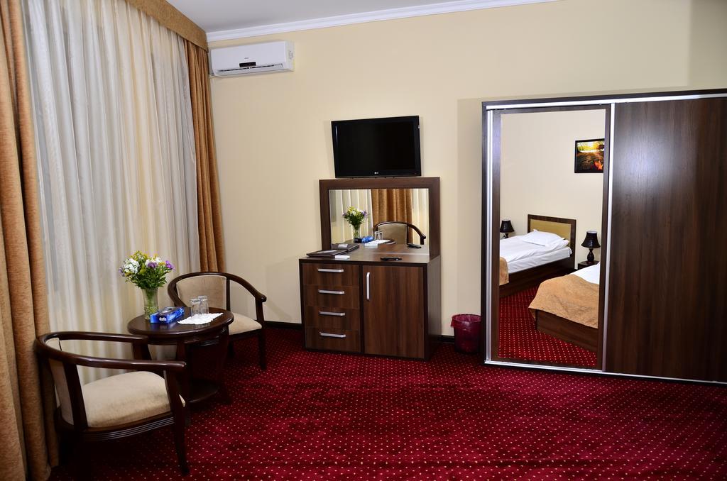 Hotel Diyora Samarkand Bagian luar foto